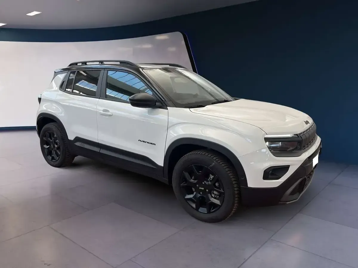Usata Jeep Avenger Overland 145 CV (106 kW) 2025 Bianco SUV