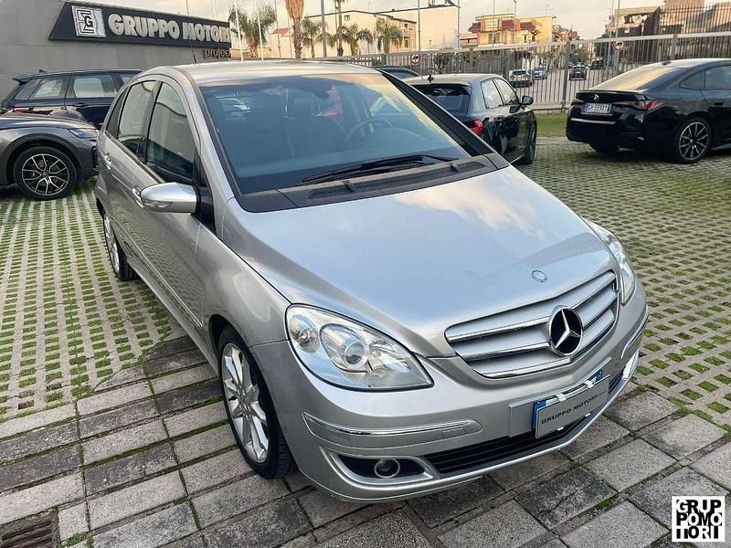 Usata 2007 Mercedes 200 | 6000 € - Immagine 1/4