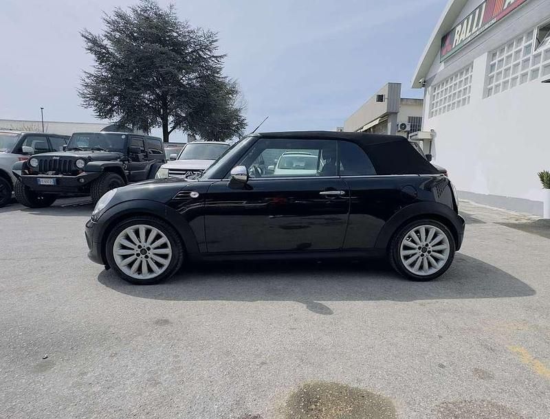 Usata Mini Cooper D Cabriolet 111 CV (81 kW) 2013 Cabrio