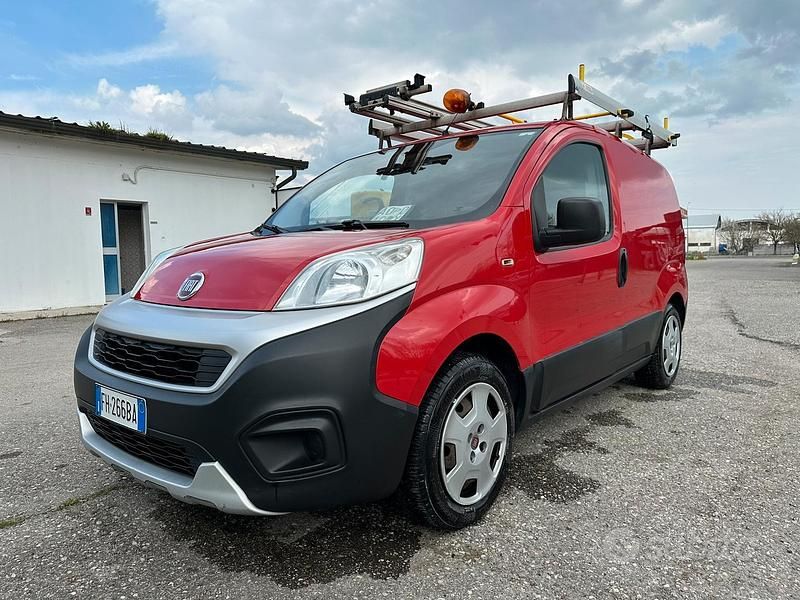 Usata Fiat Fiorino 95 CV (69 kW) 2017 Rosso Monovolume