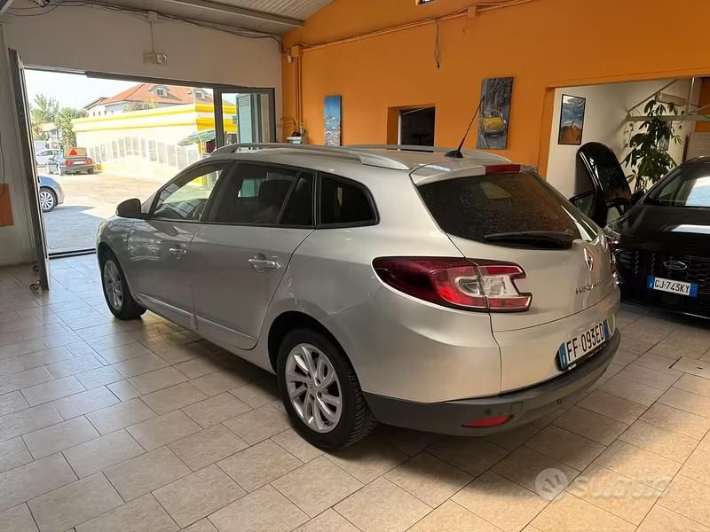 Usata Renault Mégane GrandTour 110 CV (80 kW) 2016 Grigio Station wagon