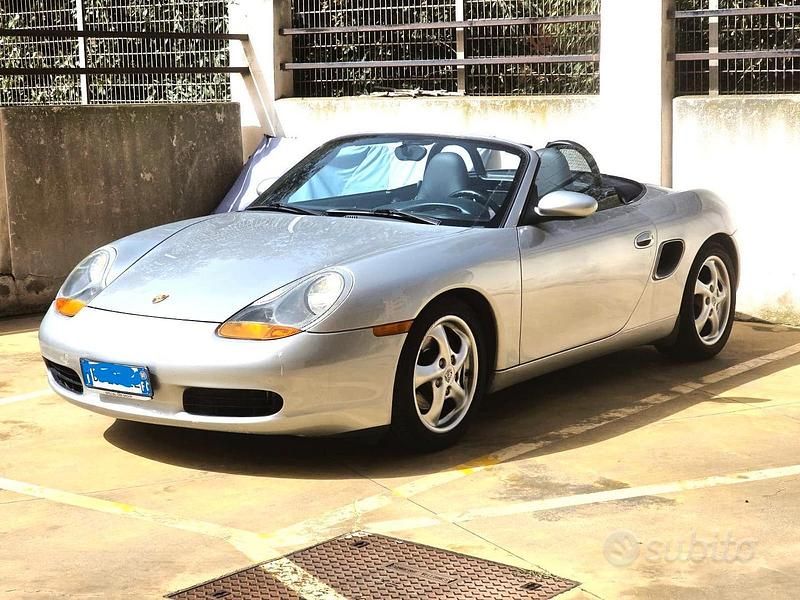 Usata Porsche Boxster 220 CV (161 kW) 2000 Grigio Cabrio