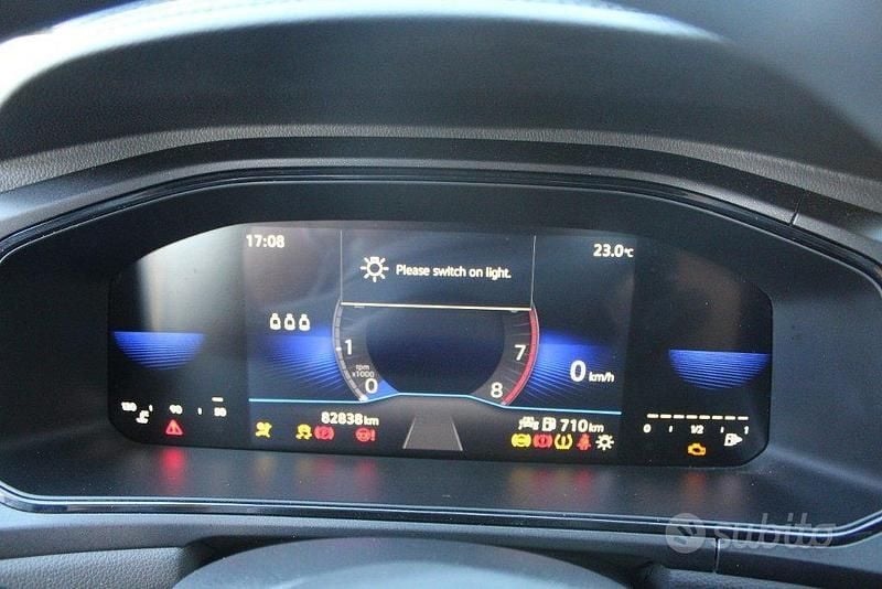 Usata VW T-Roc Life 110 CV (80 kW) 2022 Blu SUV