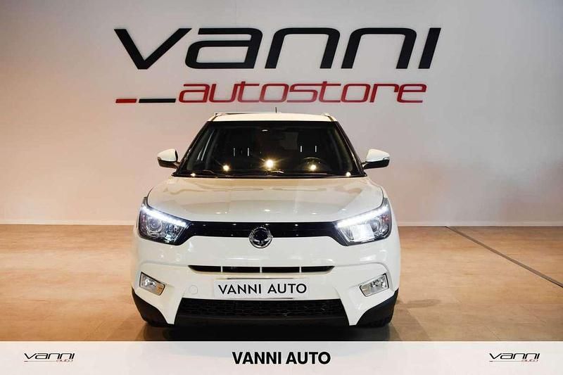 Usata Ssangyong (KGM) Tivoli 114 CV (83 kW) 2017 Bianco SUV