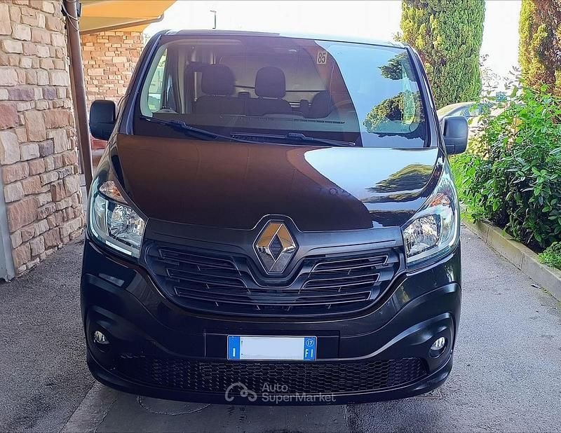 Begagnad Renault Trafic 121 HK (88 kW) 2017 Svart Minibuss