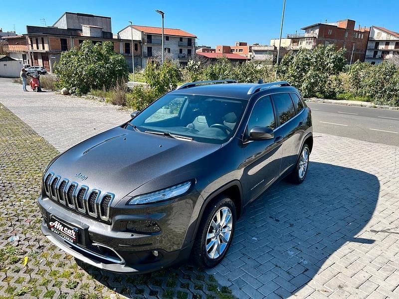 Usata Jeep Cherokee 140 CV (102 kW) 2014 Grigio SUV