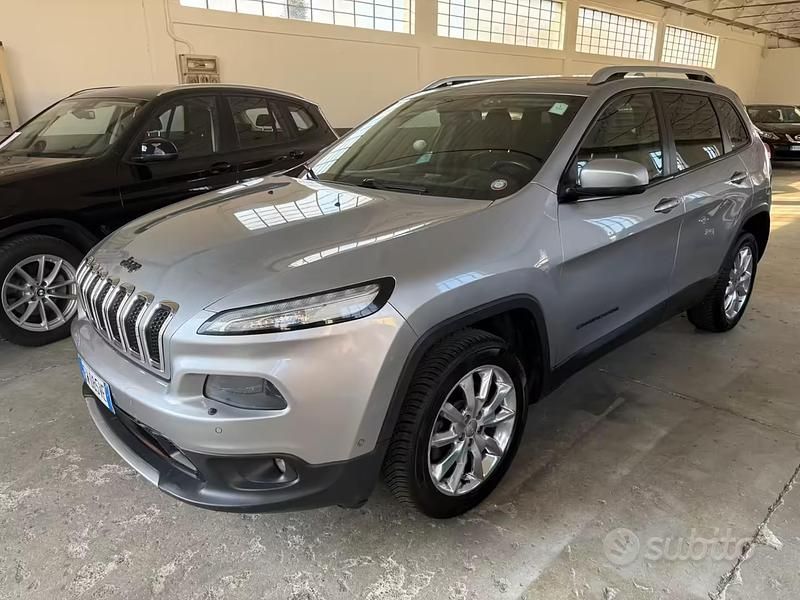 Usata Jeep Cherokee Limited 170 CV (125 kW) 2014 Grigio SUV