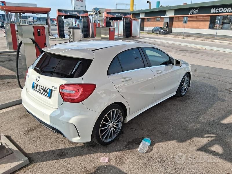 Usata Mercedes A180 109 CV (80 kW) 2014 Bianco Berlina