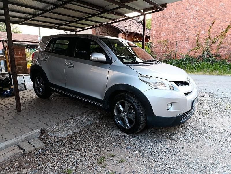 Usata Toyota Urban Cruiser 90 CV (66 kW) 2010 Grigio Utilitaria