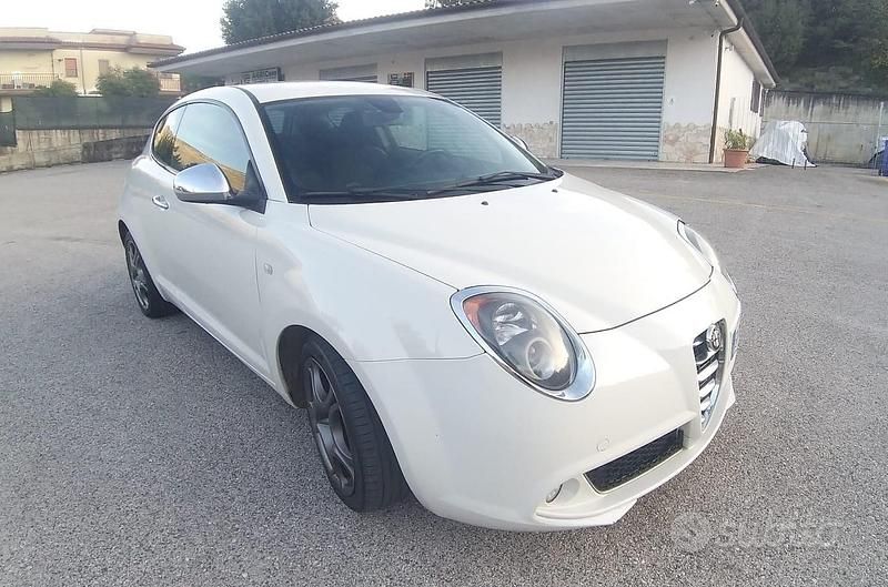 Second-hand Alfa Romeo MiTo 85 CP (62 kW) 2014 Alb Hatchback