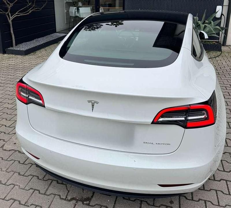 Usata Tesla Model 3 152 kW (208 CV) 2021 Bianco Berlina