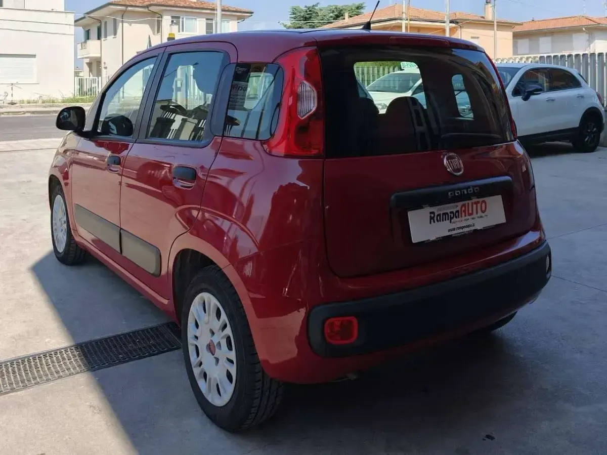 Usata Fiat Panda Easy 95 CV (69 kW) 2016 Rosso Utilitaria