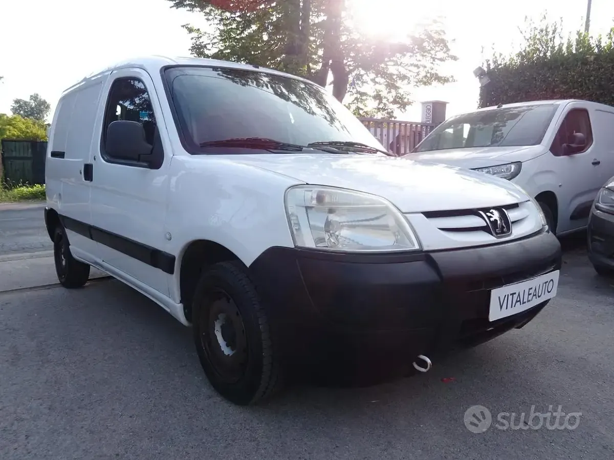 Usata Peugeot Partner 69 CV (50 kW) 2004 Bianco Monovolume