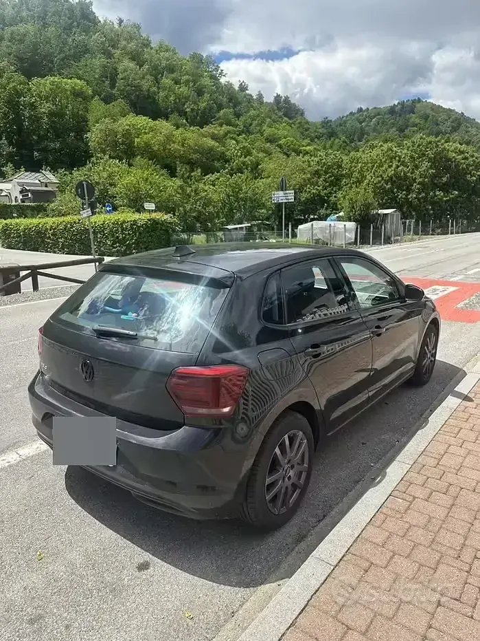 Usata VW Polo 95 CV (69 kW) 2019 Nero Utilitaria