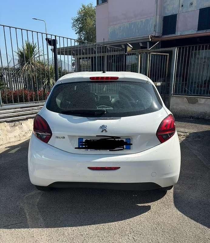 Usata Peugeot 208 Allure 75 CV (55 kW) 2017 Utilitaria