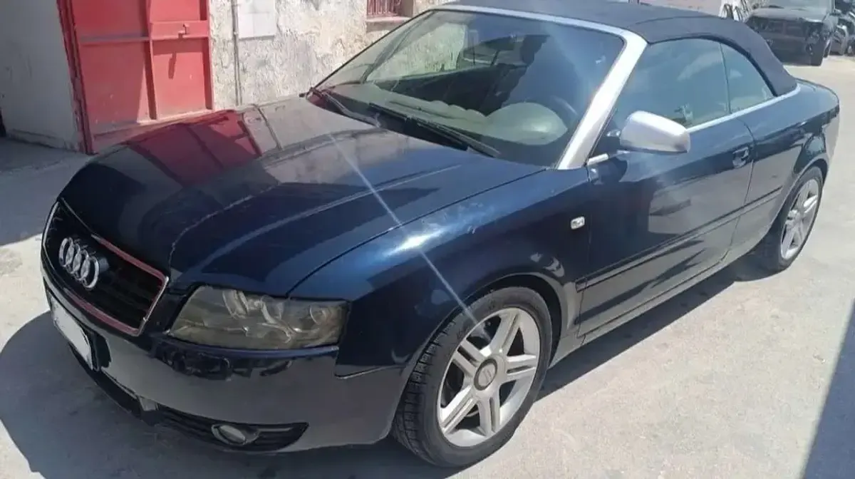 Usata Audi A4 Cabriolet 163 CV (119 kW) 2005 Blu/azzurro Cabrio