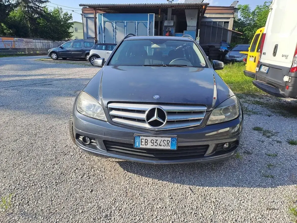 Usata Mercedes C220 143 CV (105 kW) 2011 Grigio Station wagon