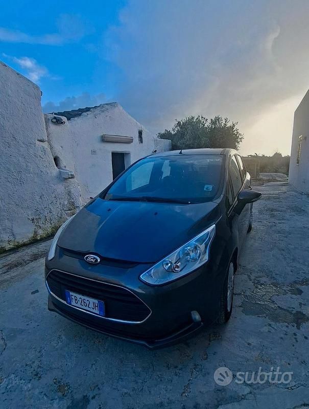 Usata Ford B-MAX 75 CV (55 kW) 2015 Grigio Monovolume