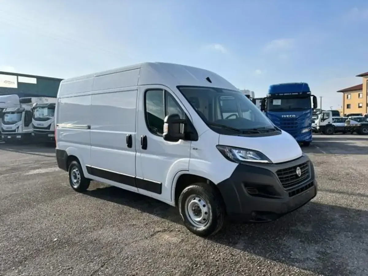 Usata Fiat Ducato 33 120 CV (88 kW) 2023 Bianco Furgone