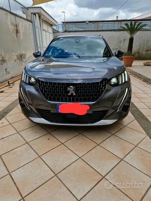 Usata 2021 Peugeot 2008 GT-line SUV | 18.900 € (Cara) - Immagine 1/3