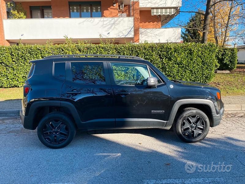 Usata Jeep Renegade 170 CV (125 kW) 2016 Nero SUV