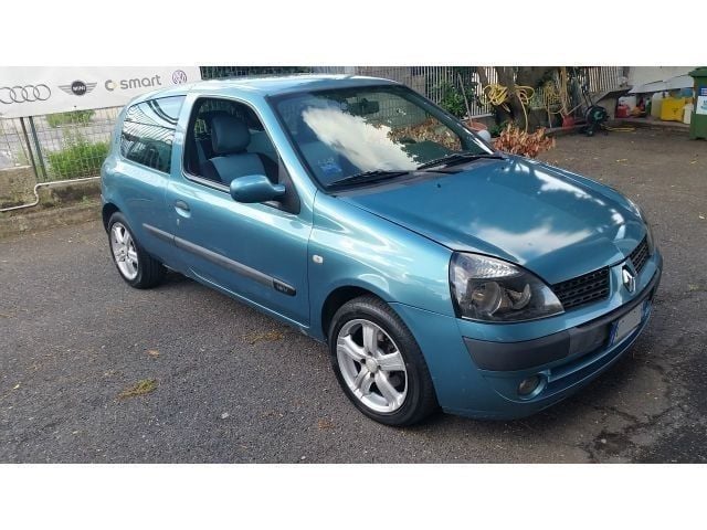 Venduto Renault Clio 1.2 16V cat 3 po. - auto usate in vendita