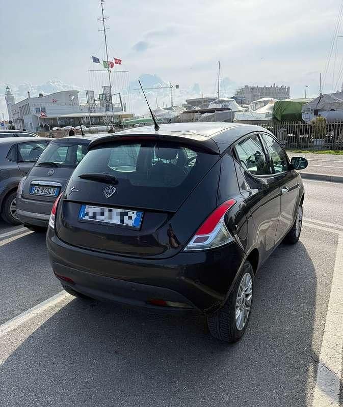 Usata Lancia Ypsilon 80 CV (58 kW) 2015 Utilitaria