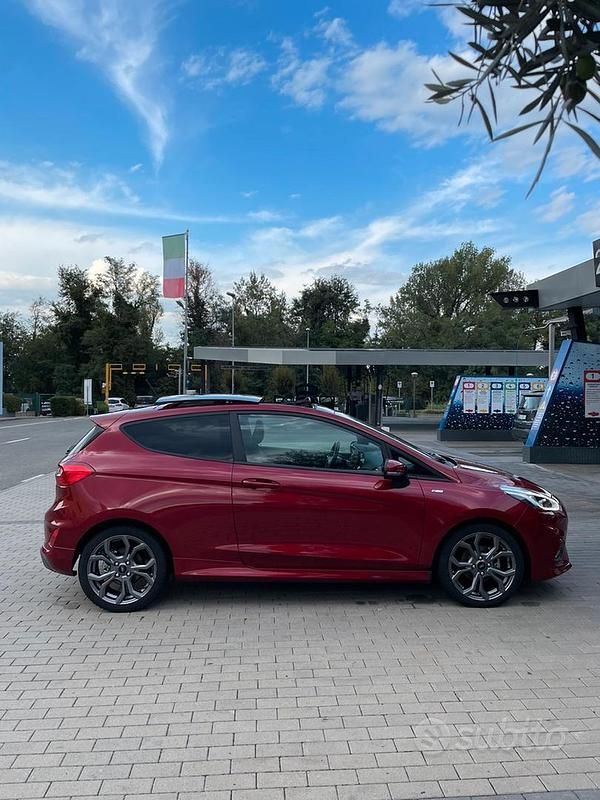 Usata Ford Fiesta 100 CV (73 kW) 2018 Utilitaria