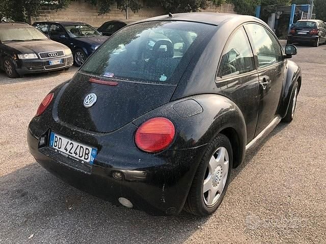 Usata VW Beetle 116 CV (85 kW) 2002 Nero Berlina