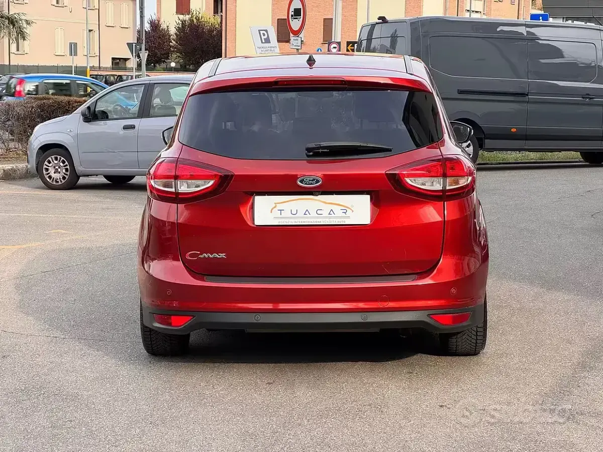 Usata Ford C-MAX Titanium 120 CV (88 kW) 2015 Rosso Monovolume