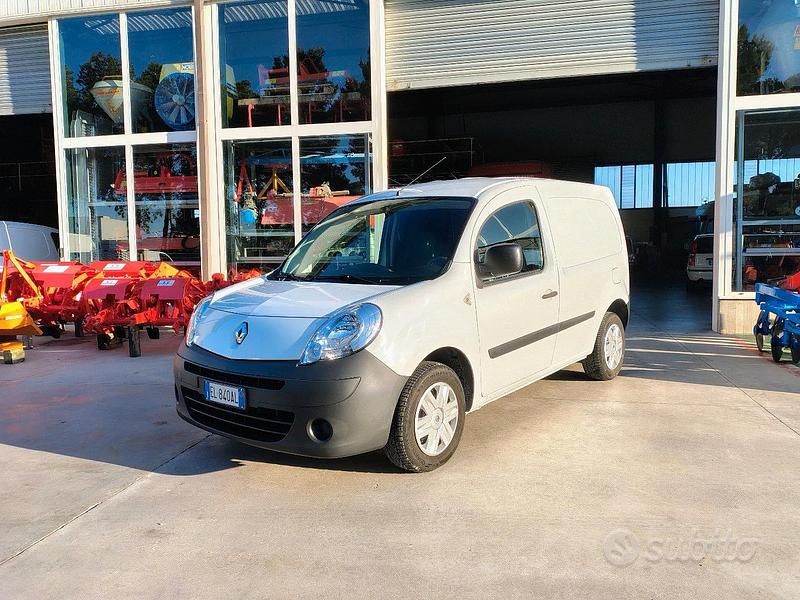 Usata Renault Kangoo 105 CV (77 kW) 2012 Monovolume