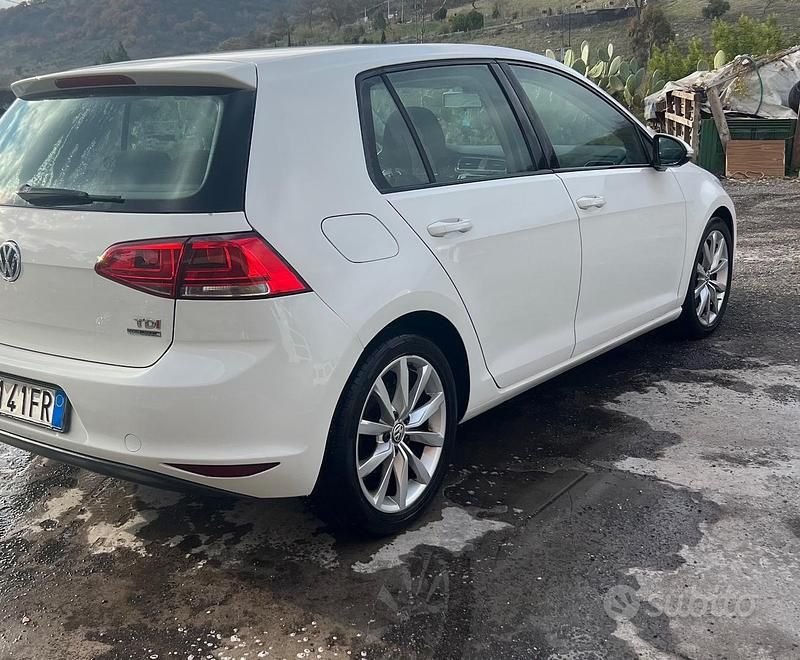 Usata VW Golf VII Highline 110 CV (80 kW) 2014 Bianco Berlina