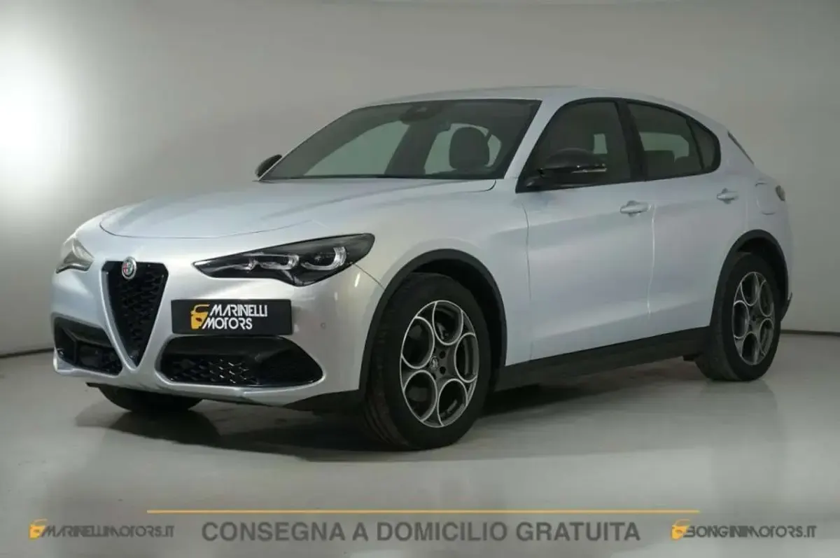 Usata Alfa Romeo Stelvio Sprint 160 CV (117 kW) 2024 Bianco SUV