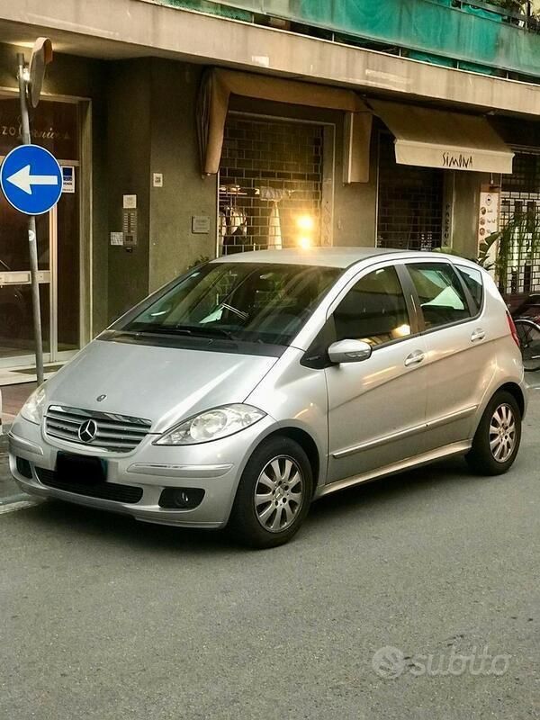 Usata Mercedes A180 Elegance 109 CV (80 kW) 2007 Argento Monovolume
