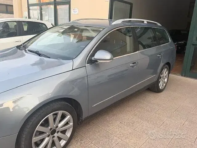 Usata VW Passat Highline 170 CV (125 kW) 2009 Blu Station wagon