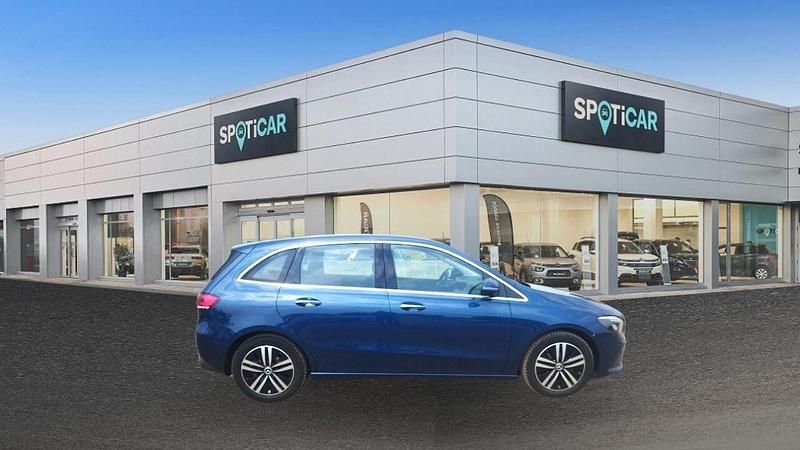 Usata Mercedes B200 150 CV (110 kW) 2022 Blu Monovolume