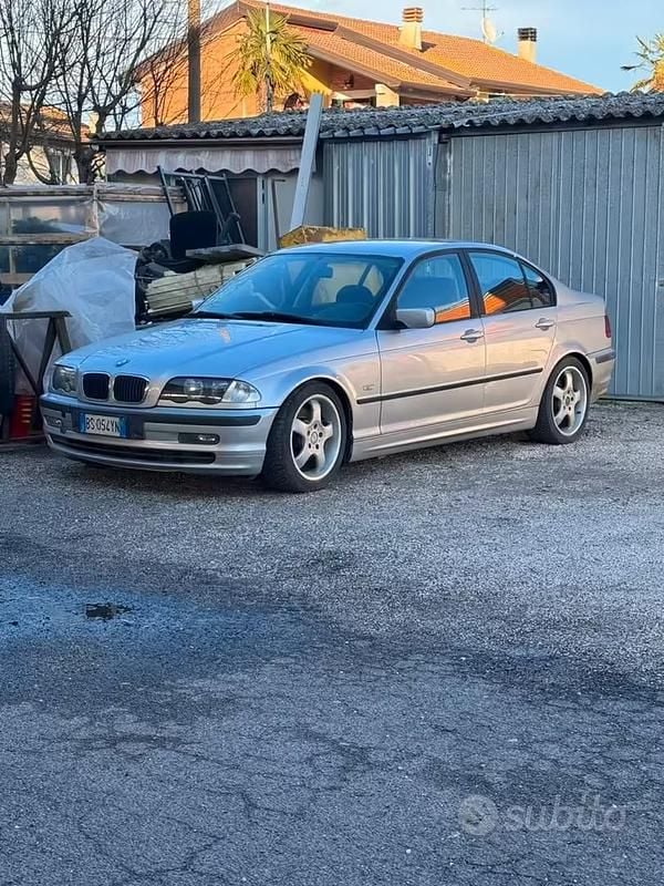 Usata BMW 320 2001 Grigio Berlina
