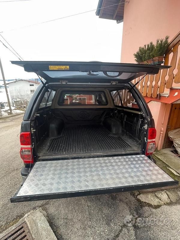 Usata Toyota HiLux 171 CV (125 kW) 2013 Pick-up