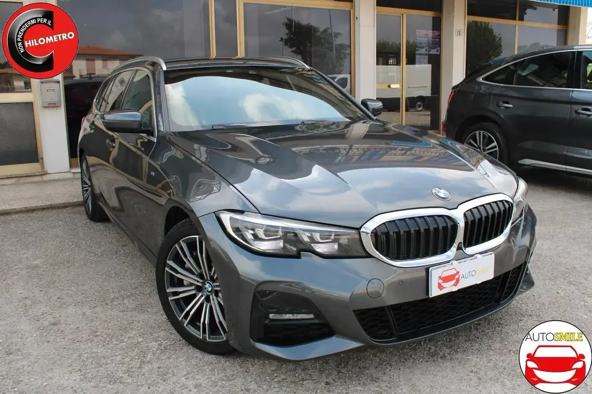 Usata BMW 330e M Sport 285 CV (209 kW) 2021 Grigio Station wagon