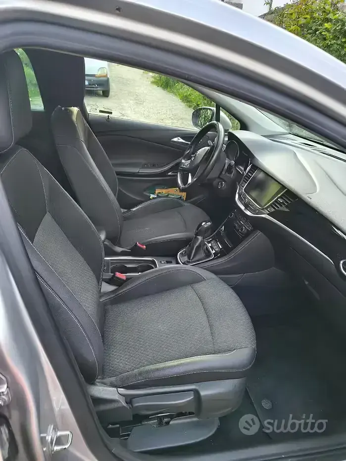 Usata Opel Astra 110 CV (80 kW) 2016 Berlina