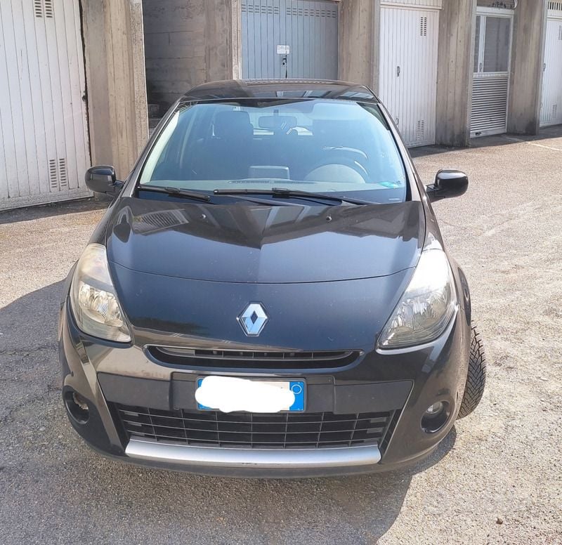 Usata Renault Clio II 75 CV (55 kW) 2009 Nero Utilitaria
