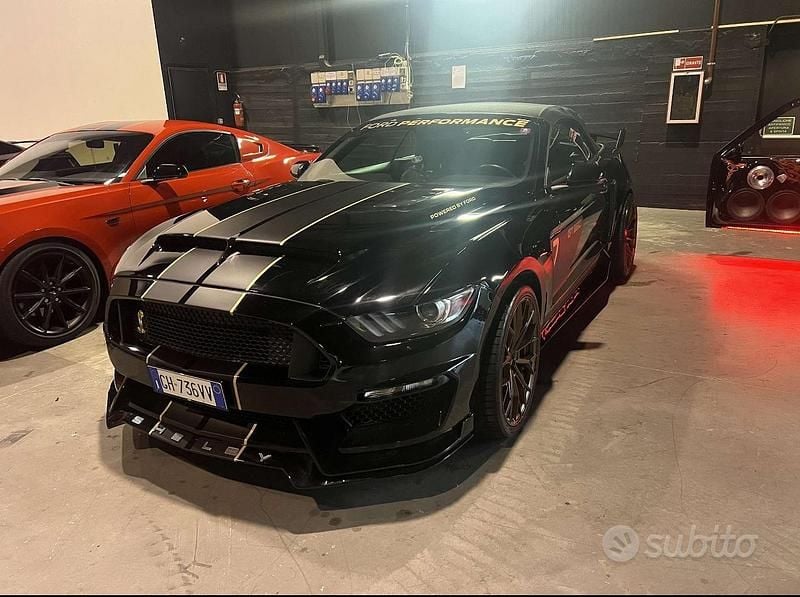 Nero Usata 2016 Ford Mustang Cabrio | 34.000 € - Immagine 1/4