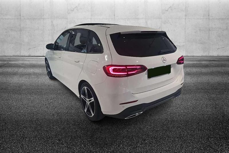 Usata Mercedes B220 190 CV (139 kW) 2022 Bianco Monovolume