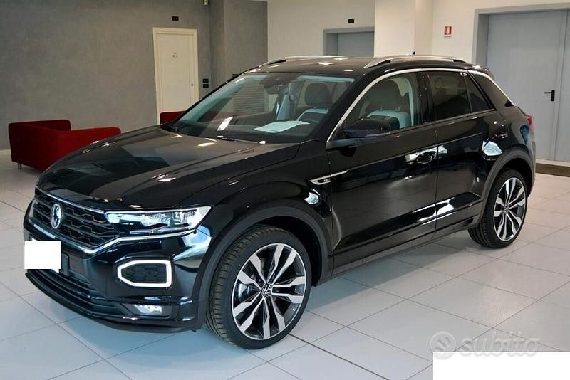 Usata VW T-Roc R-line 150 CV (110 kW) 2022 Nero SUV