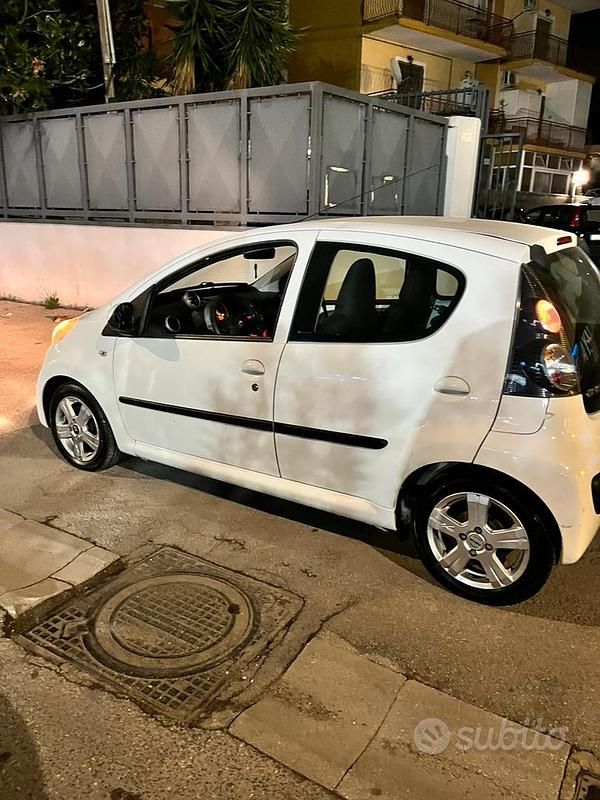 Bianco Usata 2008 Citroën C1 Due volumi | 3900 € (Buon prezzo) - Immagine 1/4