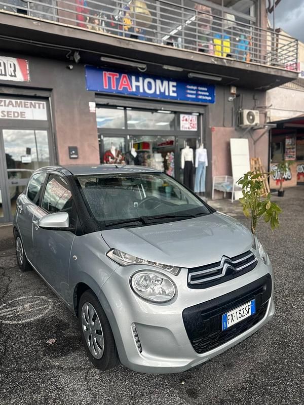Usado Citroën C1 Live 72 CV (52 kW) 2019 Plateado Utilitario