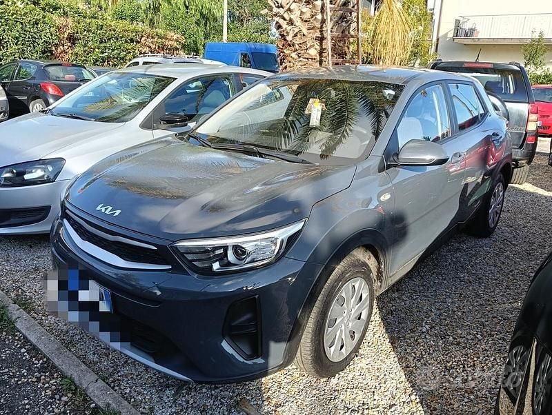 Usata Kia Stonic Urban 84 CV (61 kW) 2022 Grigio SUV