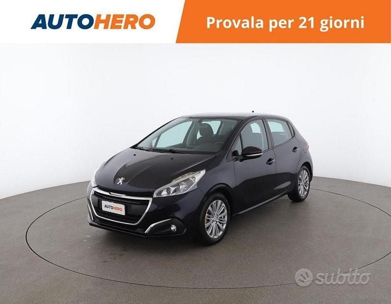 Blu Usata 2016 Peugeot 208 Active Due volumi | 8699 € (Buon prezzo) - Immagine 1/2