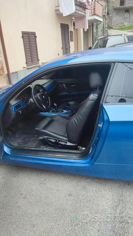 Usata BMW 320 Efficient Dynamics 220 CV (161 kW) 2011 Blu Coupé