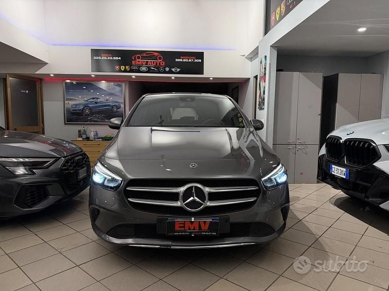 Usata Mercedes B200 Executive 150 CV (110 kW) 2021 Grigio Monovolume